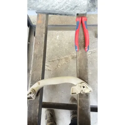 Passat b5.5 tavan sol ön  tutamağı