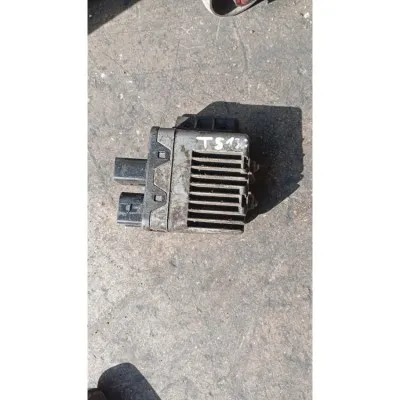 Volkswagen Transporter T5 çıkma orijinal 130'luk fan beyni fan rolesi