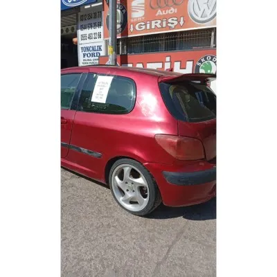 Peugeot 307 2002 hatchback sol arka çamurluk orijinal