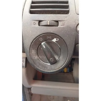 2001 Polo Hatchback çıkma orijinal far anahtarı