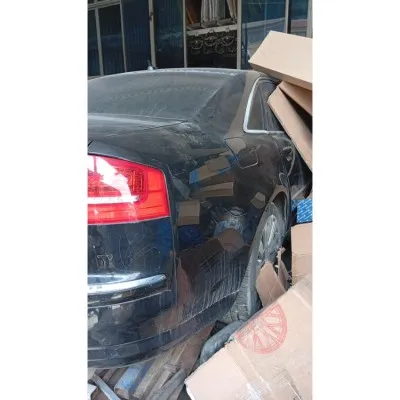 audi a8 çıkma orjinal Sağ arka çamurluk