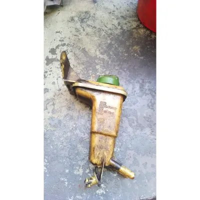 Volkswagen Passat B5 1.8 apt motor çıkma orjinal direksiyon yağ bidonu 8D0422373C