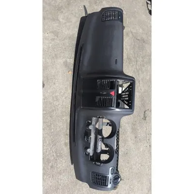 Volkswagen Polo classic ve heşbek 2001 model dürbün gögüs çıkma ön göğüslük