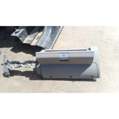 Volkswagen Polo hatchback 900-01 model torpido kapağı ve gözü çıkma orjinal