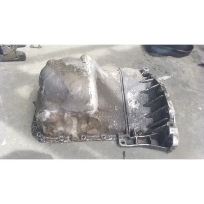 Volkswagen Passat B5 Passat 1.8 apt motor çıkma orjinal yağ karteri