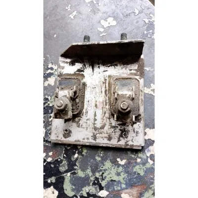 Passat b5  Şase ucu   sigorta tablası fan rezistansı 8D0 959 433