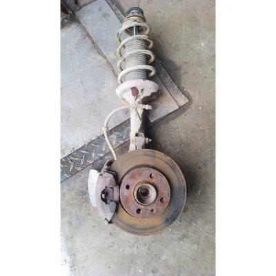 96-01 model Volkswagen Polo Hatchback çıkma orjinal sol ön taşıyıcı çeneli tip