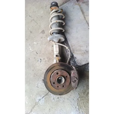 96-01 model Volkswagen Polo Hatchback çıkma orjinal sağ ön taşıyıcı çeneli tip