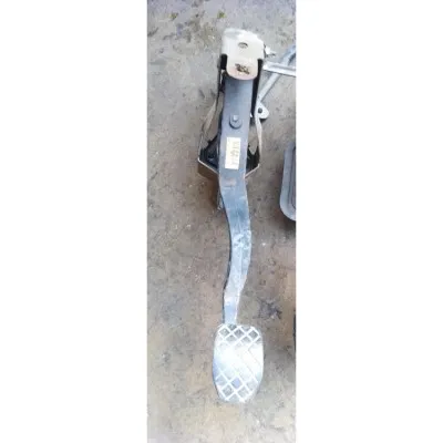 Volkswagen Transporter T5 2.5 tdı 130 luk çıkma orjinal debreyaj pedalı