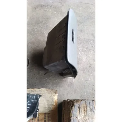 96-00 model Volkswagen Polo Hatchback çıkma orjinal torpido kapağı ve gözü