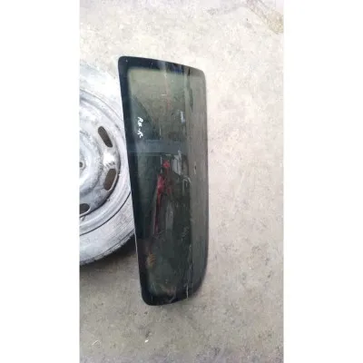 96-01 model Volkswagen Polo Hatchback tek kapılı sağ arka kelebek camı çıkma orjinal