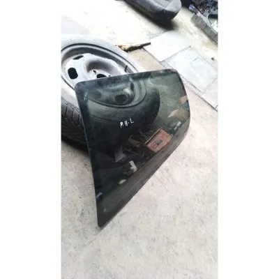 96-01 model Tek kapılı Volkswagen Polo Hatchback sol arka kelebek camı çıkma orjinal