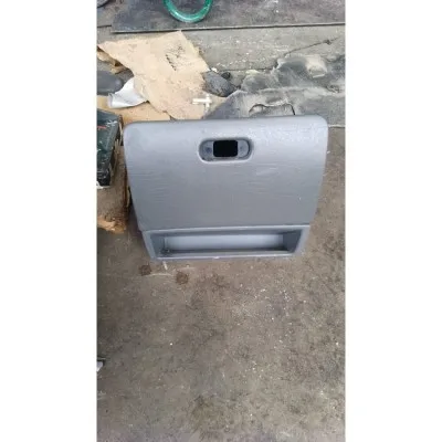 96-00 model Volkswagen Polo Hatchback çıkma orjinal torpido kapağı ve gözü