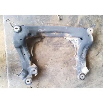 98-03 model Audi A6 C5 kasa çıkma orjinal motor traversi manuel tip