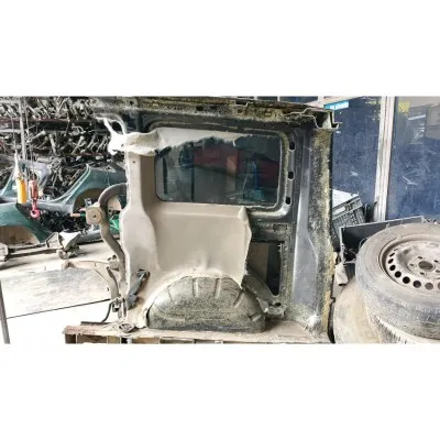 Volkswagen Transporter T5 130'luk sağ çeyrek duvar