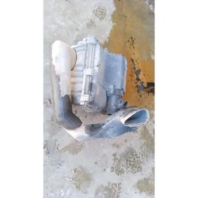 Volkswagen Volt LT 35 çıkma orjinal hava filtre kutusu 2D0129601H
