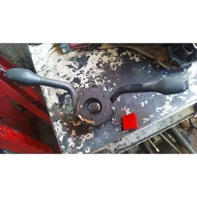 97-00 model Seat ibiza 1.9 dizel Çıkma orjinal sol sinyal sağ silecek kolu