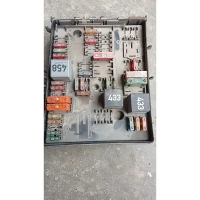 2004-2010 model Caddy motor içi sigorta tablosu role kutusu 1k0937124h
