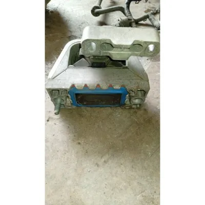 2004-2010 model çıkma orijinal caddy motor bağlantı kulağı