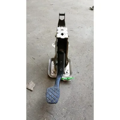 Volkswagen Caddy fren pedalı 2004-2010