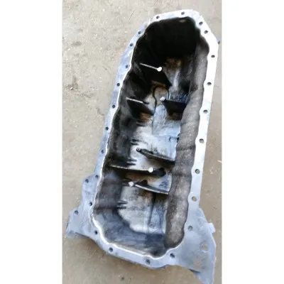 Volkswagen Transporter T4 2 4 motor yağı karteli