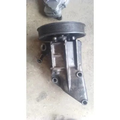 Volkswagen Transporter T4 2.4 L Diesel çıkma orjinal direksiyon power kulağı 074145169H