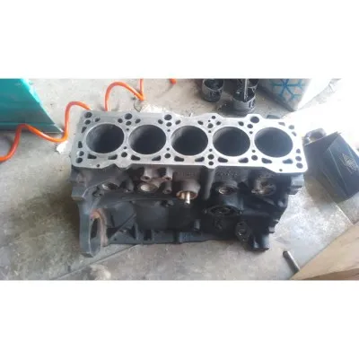 Volkswagen Transporter T4 2.4 L Diesel AAB motor 5 silindirli çıkma orjinal motor bloğu