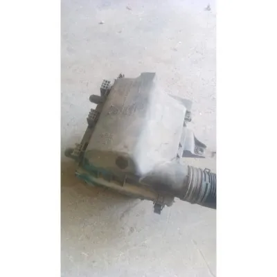 Volkswagen Transporter T4 2.4 L Diesel hava filtre kutusu çıkma orjinal 074129620A