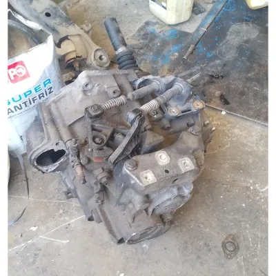 Volkswagen Passat B6 B7 2.0 TDI CBA motor çıkma orjinal 6 ileri manuel şanzıman