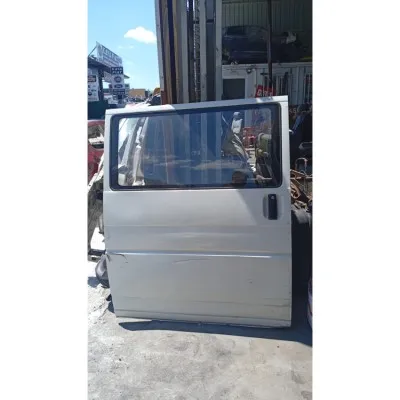 Volkswagen Transporter T4 1997 2002 model çıkma orijinal uzun şase sürgülü kapı beyaz renk hatası
