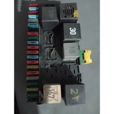 vw golf çıkma orijinal sigorta tablası sigorta kutusu 357937039 , 357 937 039