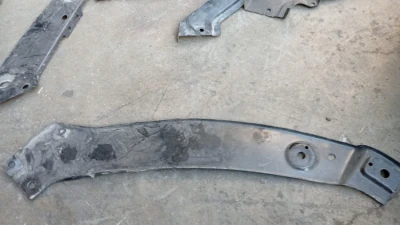 2012-2018 model VW Tiguan sağ panel bağlantı braketi çıkma orjinal 5N0805932B