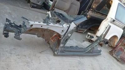 Volkswagen Golf 5 sol çeyrek şase ve sol marşbiel sacı çıkma orijinal 