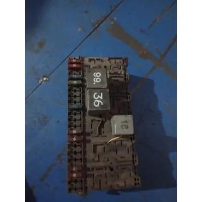 VOLKSWAGEN  TRANSPORTER T4 GOLF PASSAT JETTA POLO SİGORTA TABLASI 357937039