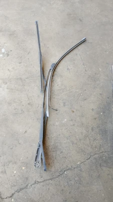 volkswagen transporter T5 çıkma orijinal cam silgi kolu