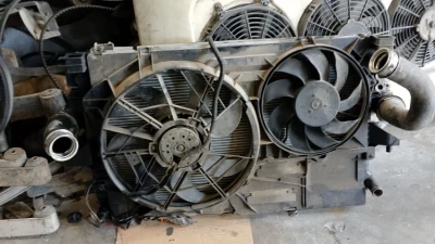 Volkswagen Transporter T5 2.5 beyinsiz tip radyatör ve fan seti çıkma orijinal