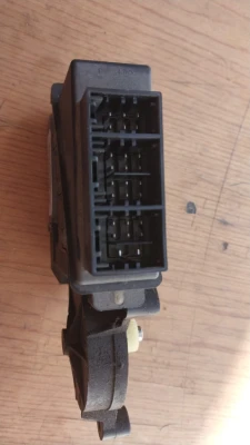 2003-2008 Polo sağ ön cam kriko motoru ve cam kriko kartı beyni çıkma orijinal 6q2959801a temic