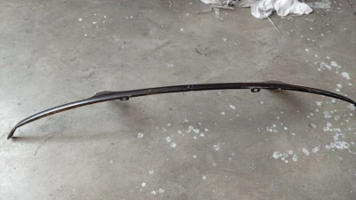 Volkswagen Polo hatchback 2003 1995 çıkma orijinal panjur bu yiyip panjur çıtası yeni yan sanayi plastik ve sac elimizde mevcuttur