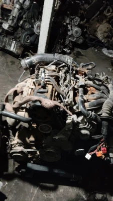 2001-2003 model Volkswagen Passat B5.5 çıkma orjinal 1.6 benzinli 4 silindirli ALZ kodlu komple motor