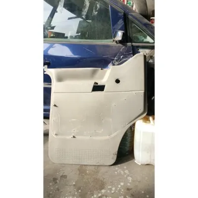 Volkswagen Transporter T4 sol kapı döşemesi