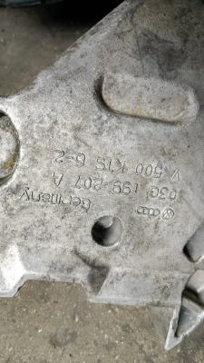 volswagen Caddy motor kulağı 03G199207F