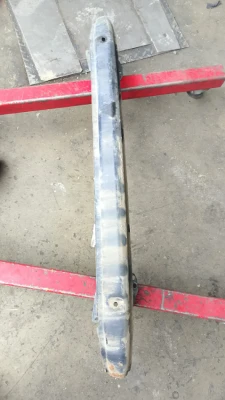Volkswagen Bora çıkma orijinal tampon demiri