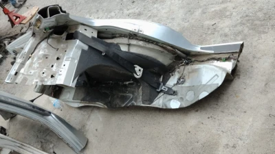2000-2005 model Volkswagen Bora gümüş gri sol arka çamurluk çıkma orjinal