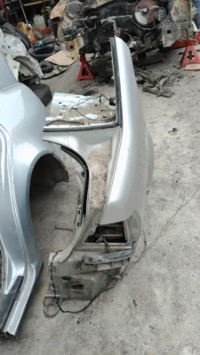 2000-2005 model Volkswagen Bora gümüş gri sağ arka çamurluk çıkma orjinal