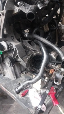 Q5 2 0 TDİ cgl radyatör alt hortumu su flaşlı