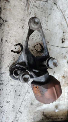 2009-2018 model Audi Q5 2.0 TDI CGL motor takoz ayağı braketi çıkma orjinal 8K0199339D