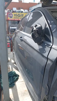 2021 Tiguan çıkma orijinal sağ ön kapı