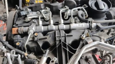 09-18 model Audi Q5 2.0 TDI Quattro CGL motor çıkma orjinal rail borusu 03L130089G