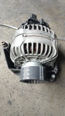 Volkswagen Transporter T5 çıkma orijinal şarj dinamosu