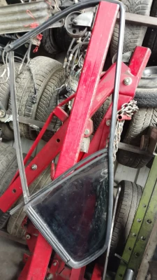 Bora sağ arka kelebek camı çıkma orijinal